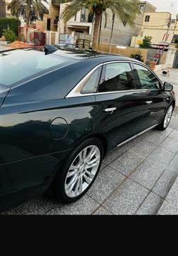 كاديلاك XTS